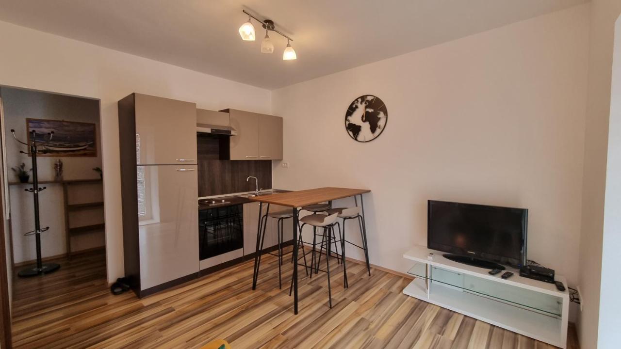 Holiday Home Gabi 罗戈兹尼察 外观 照片