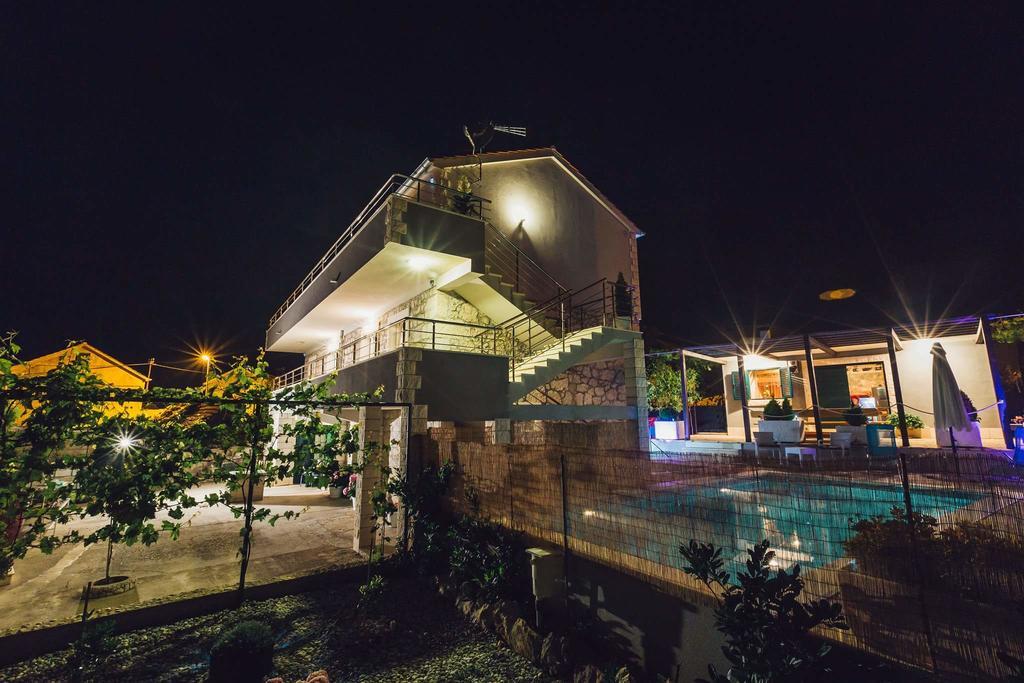 Holiday Home Gabi 罗戈兹尼察 外观 照片