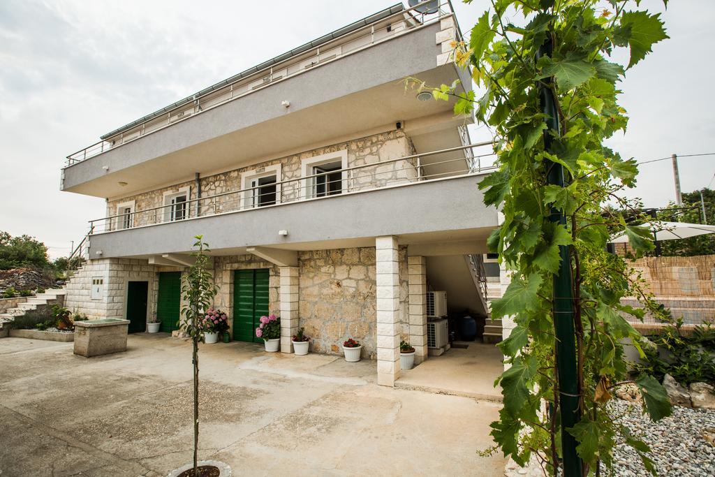 Holiday Home Gabi 罗戈兹尼察 外观 照片
